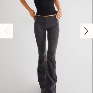 Free People Pull On Black Bell Bottom Denim size 26